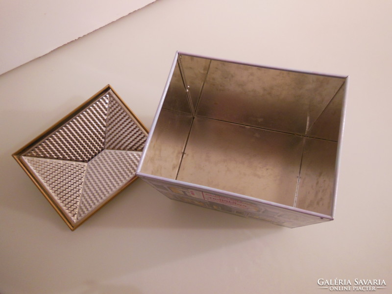Box - 14 x 13 x 11 cm - gold roof - coffee box - German - flawless