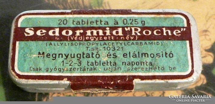 Antique medicine box with sedormide roche