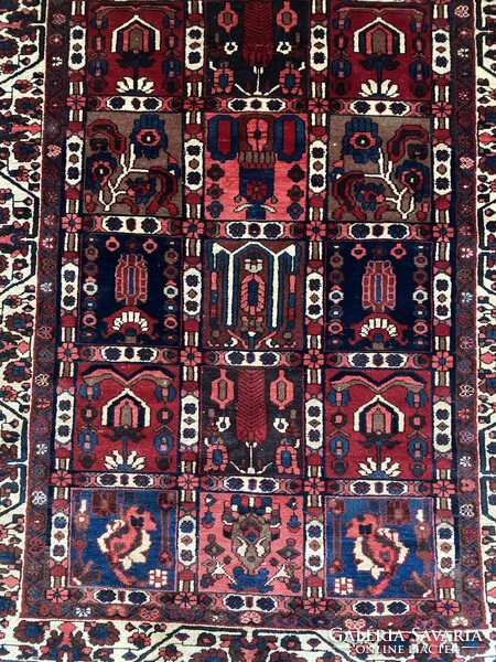 Hand-knotted bakhtiar Persian rug 140x200