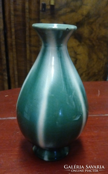 Régi vintage retro zöld , fehér csíkos hasas kerámia váza