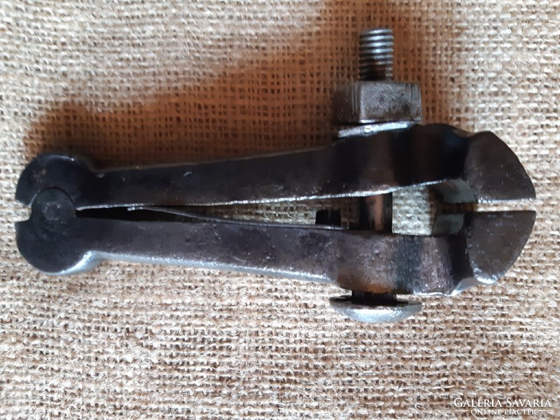Wrought iron tool vise pump