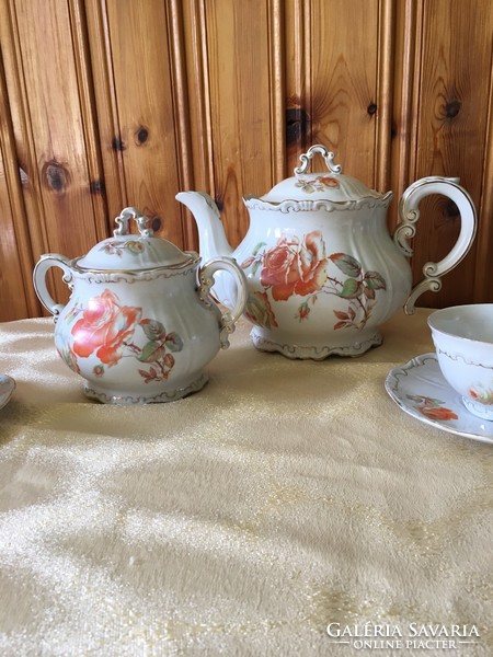 Zsolnay tea set (16 pieces)