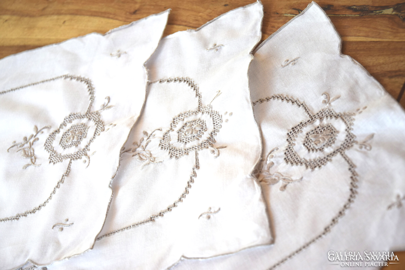 Set of 3 old rare showy lacy slippery napkin sets 40 x 28