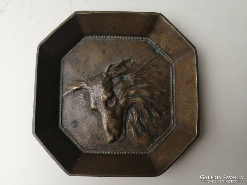 Hunting souvenir - antique bronze bowl with hunting dog