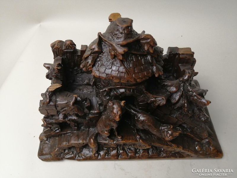 Hunting souvenir - antique wood carving - fox castle