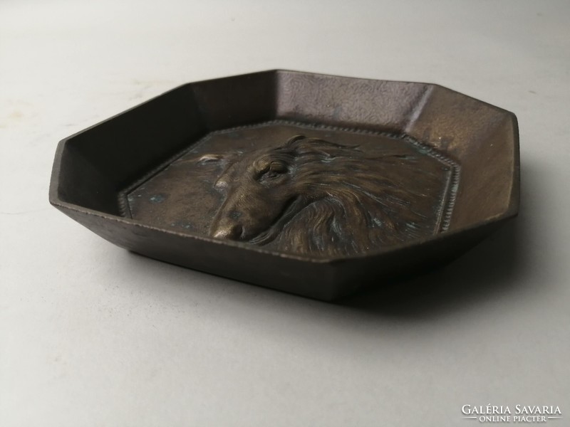 Hunting souvenir - antique bronze bowl with hunting dog