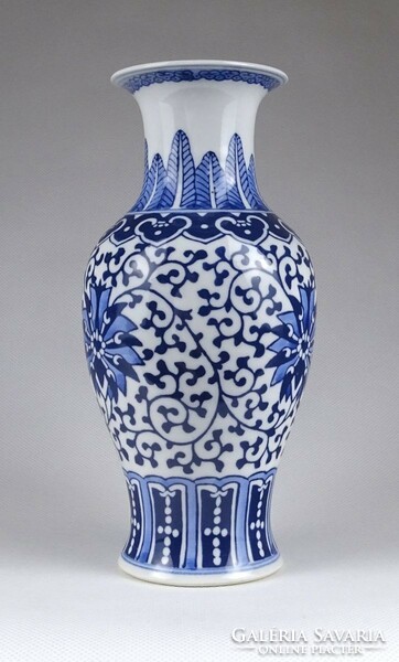 1J442 blue-white oriental jingdezhen porcelain vase 20 cm