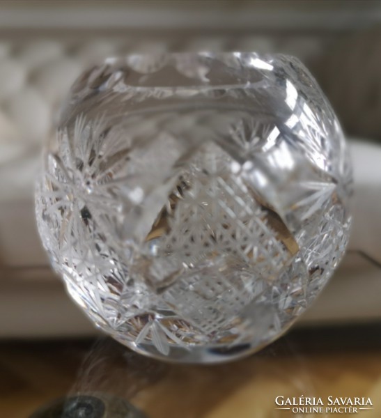 Lead crystal incised sphere vase