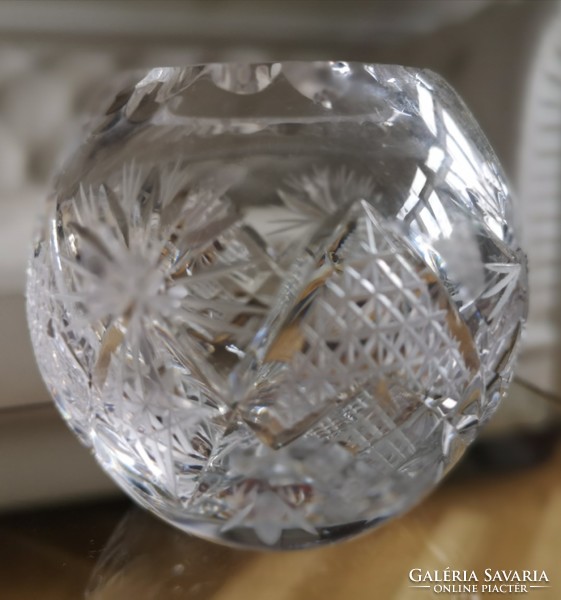 Lead crystal incised sphere vase