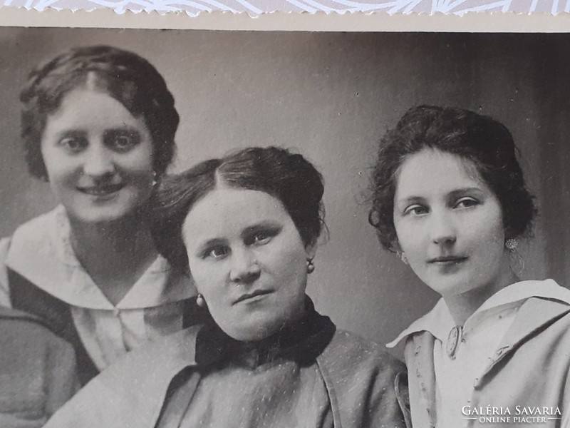 Régi csoportkép fotó 1916 hölgyek katonával fénykép