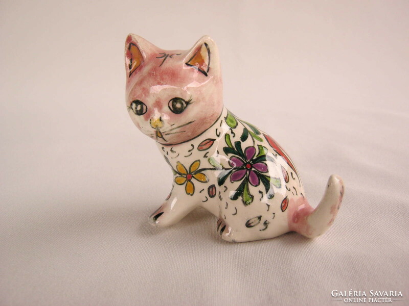 Kerámia cica macska kézzel festett virágos