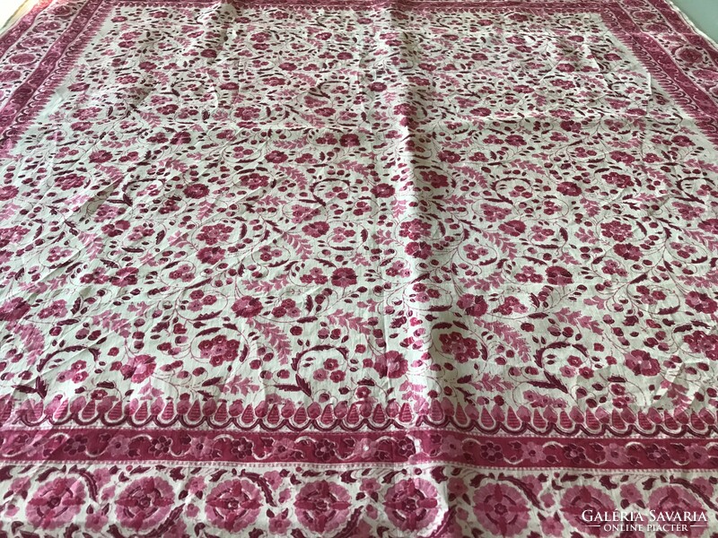 Indiai selyemkendő apró virágokkal, 74 x 76 cm