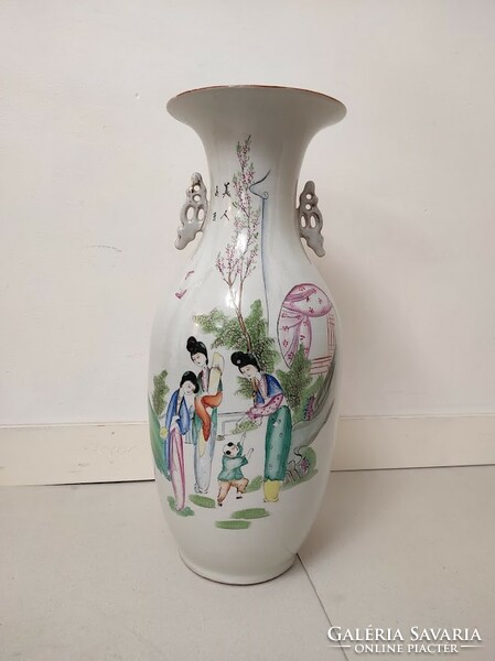 Antique Chinese porcelain large painted vase with life scene inscription 665 5647