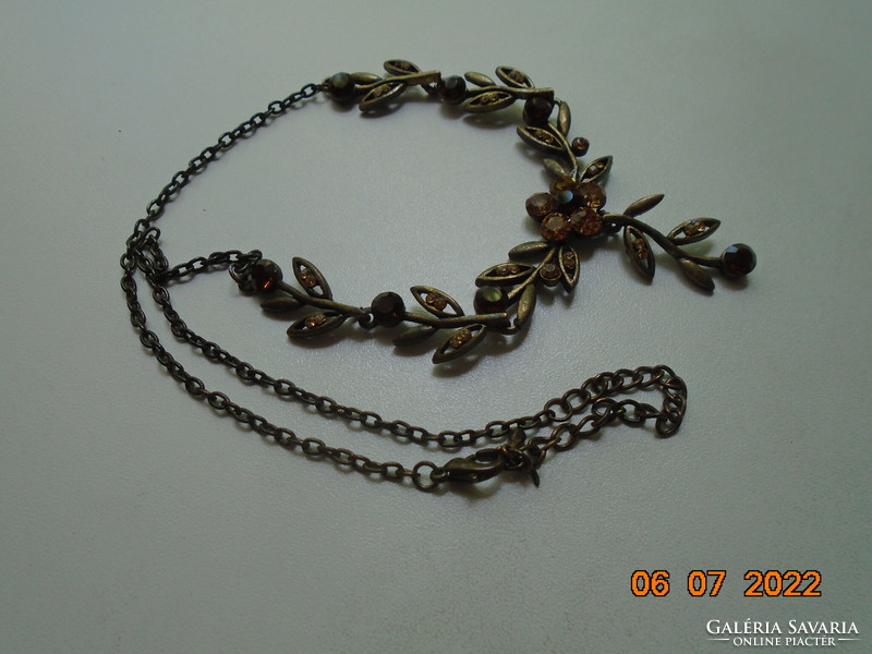 Antique Victorian fire gilt bronze necklace with faceted stones in socket, chain