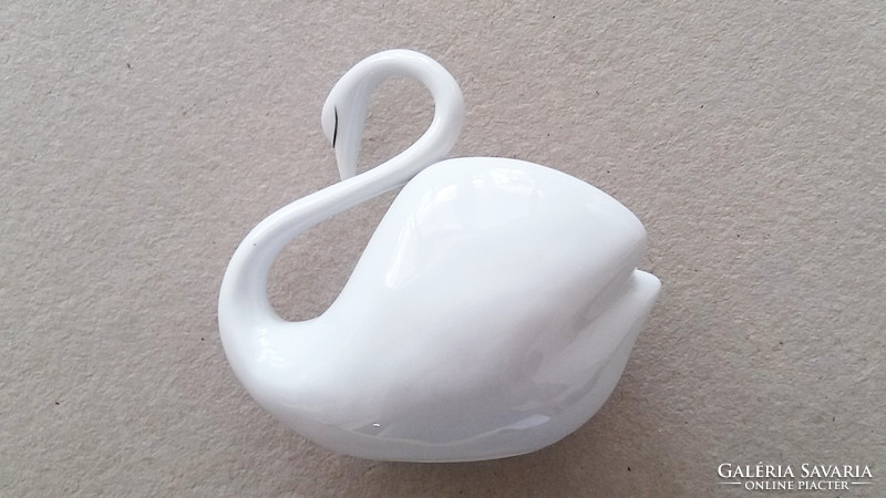 Old Hólloháza porcelain white swan 8 cm