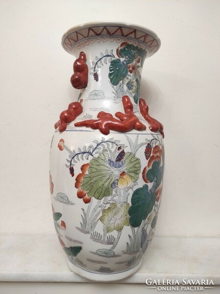 Antique Chinese porcelain large painted water lily plant motif vase 841 5634