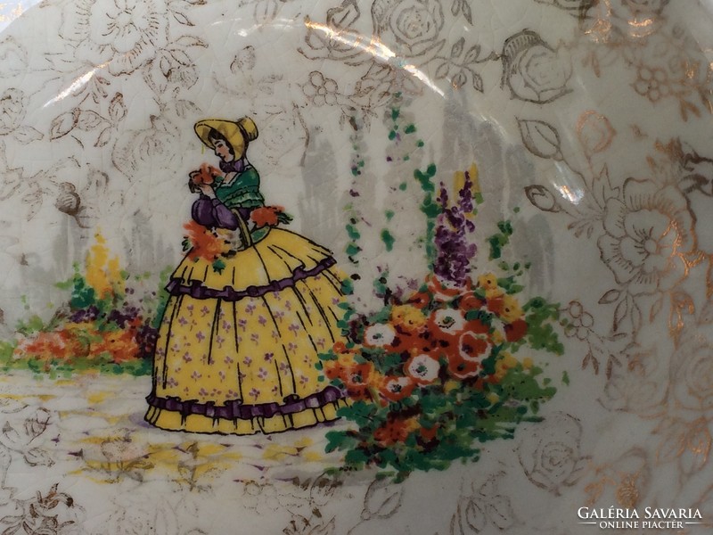 Crinoline Lady angol kínáló