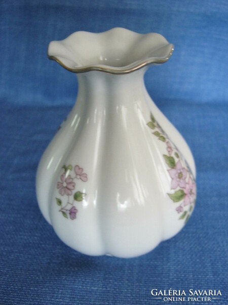 Zsolnay porcelán váza szép állapotban
