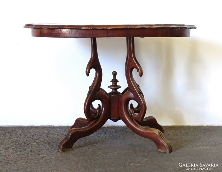 1C685 antique table with spider legs, oval neo-baroque table