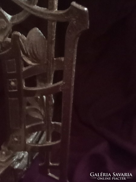 Hatalmas meseszép bronz XIX. századi csillár váz