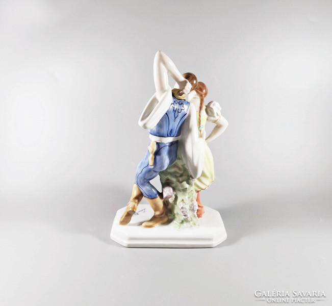 Antique hand-painted porcelain figurines of a dancing folk couple from Herend, flawless! (J085)