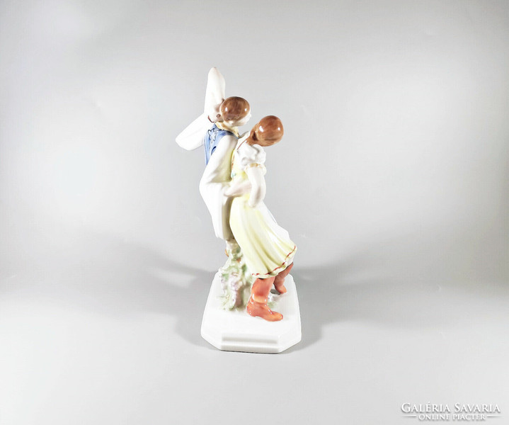 Antique hand-painted porcelain figurines of a dancing folk couple from Herend, flawless! (J085)