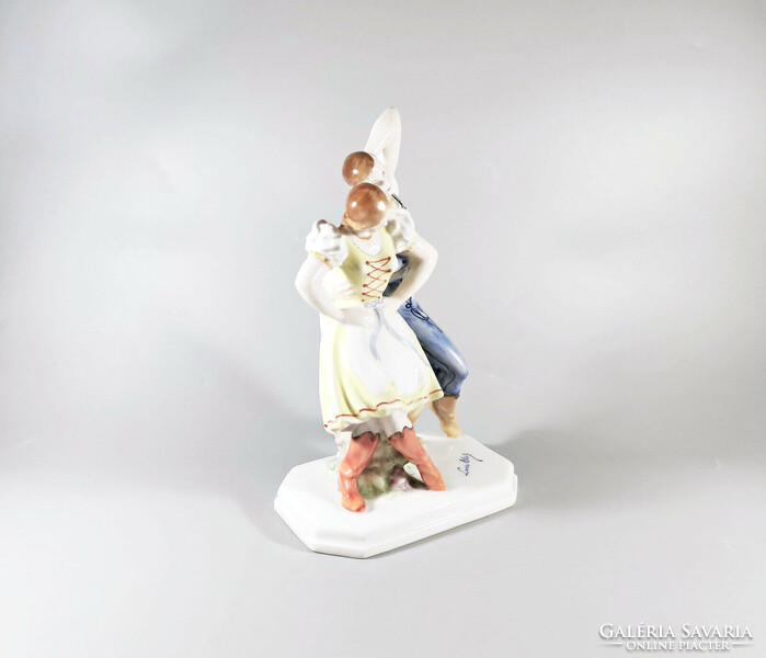 Antique hand-painted porcelain figurines of a dancing folk couple from Herend, flawless! (J085)