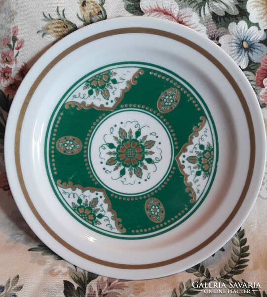 Zöld teás csésze tányérokkal, porcelán reggeliző szett (L2455)