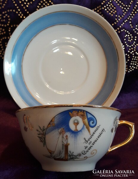 Elsőáldozós porcelán teás csésze tányérral (L2457)