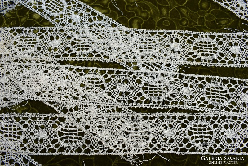 Klöpli lace shelf decoration, drapery curtain tablecloth lace 18 pcs 7.5 cm wide 50 - 130 cm long