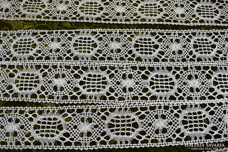 Klöpli lace shelf decoration, drapery curtain tablecloth lace 18 pcs 7.5 cm wide 50 - 130 cm long