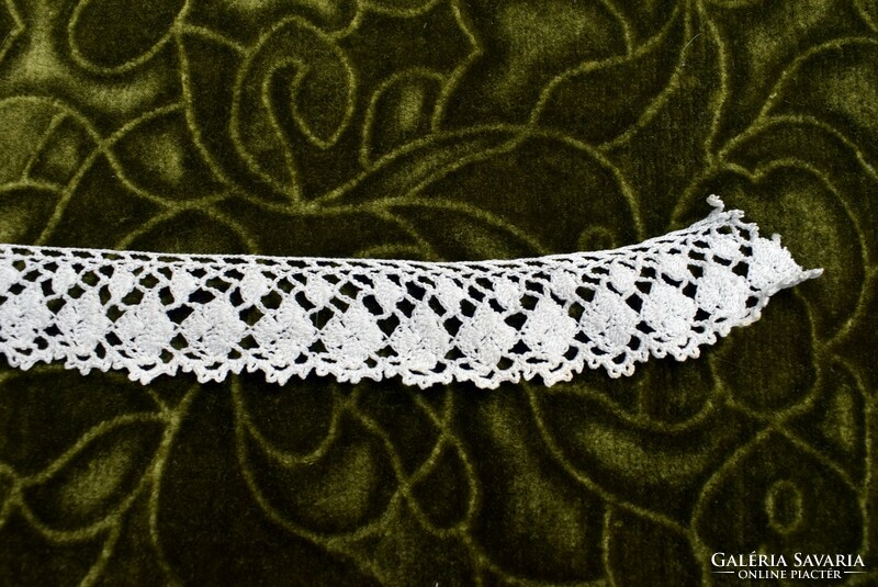 Crochet lace shelf decoration, drapery curtain table cloth lace strip ribbon 115 x 3 cm
