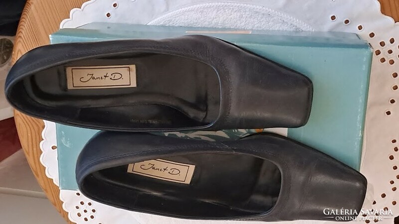 Sötétkék, közepes sarkú, 37-es női cipő, eredeti dobozában