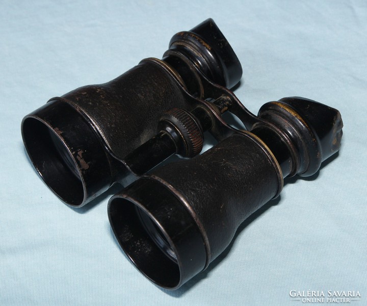 Antique paris chevalier marked, perfectly working used, well-loved binoculars!