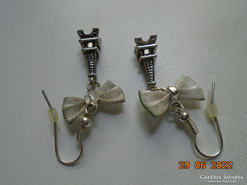 Silver-plated miniature Eiffel Tower with silver-plated metal mesh bow, earrings