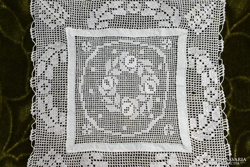 Antique crocheted lace decorative pocket square napkin small tablecloth 15 x 14.5 cm