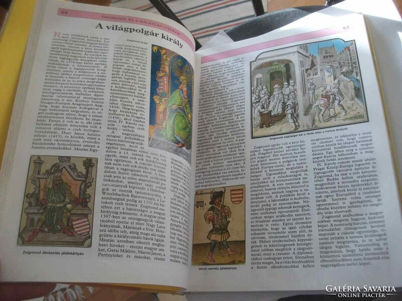 UM2 Száz rejtély a Magyar történelemből - közérthetően, képekkel kemény fedeles könyv