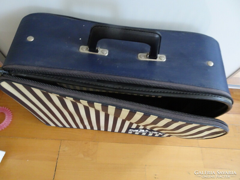 Old malévos striped travel bag.