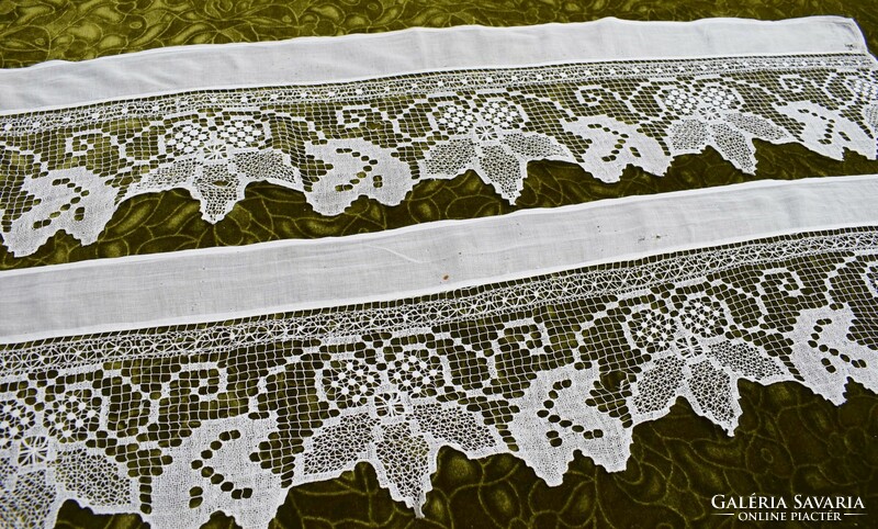Rece lace shelf decoration, drapery curtain tablecloth lace strip ribbon 110 x 15 cm x2pcs. + Carrier material