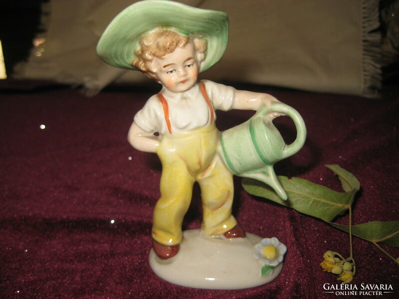 Foreign figure, the little gardener 11 cm