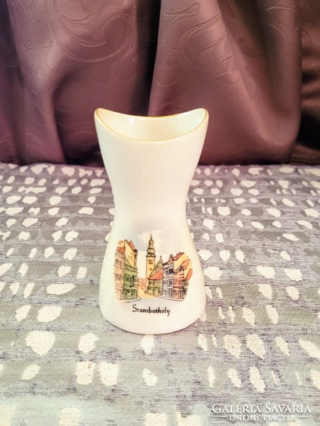 „Szombathely” emlék – Budapest Aquincum porcelán váza