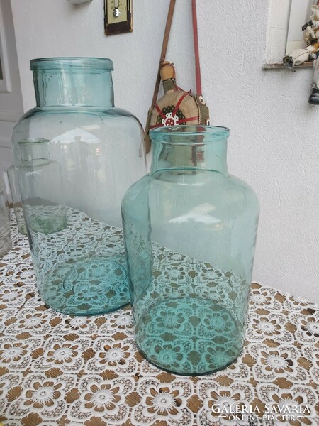 Gyönyörű színes fújt befőttes üvegek uborkás nosztalgia Gyűjtői 5 és 10 literes hagyaték  egyben