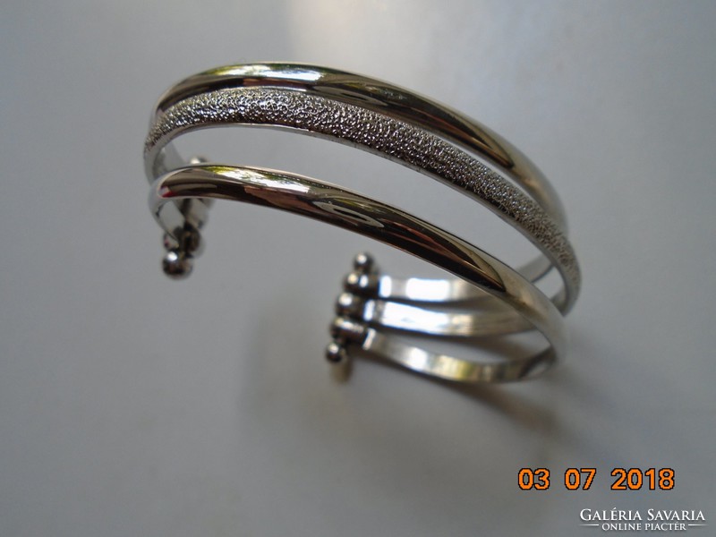 Stainless steel silver bracelet