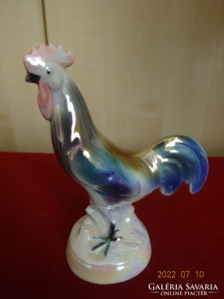 Foreign porcelain figurine, shiny rooster. He has! Jokai.