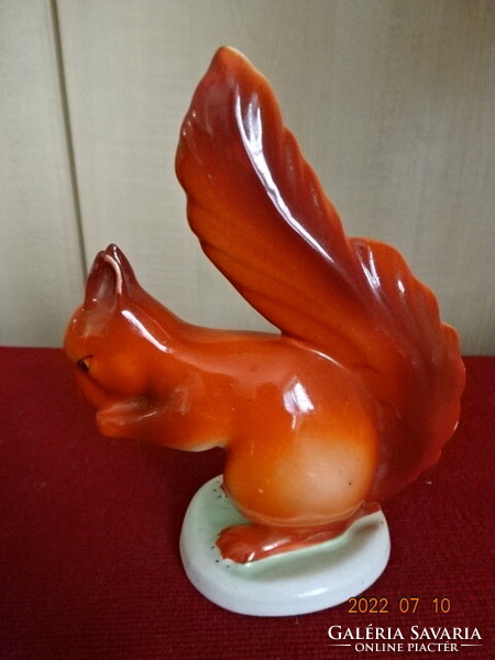 Hollóházi porcelán figura, antik mókus. Vanneki! Jókai.