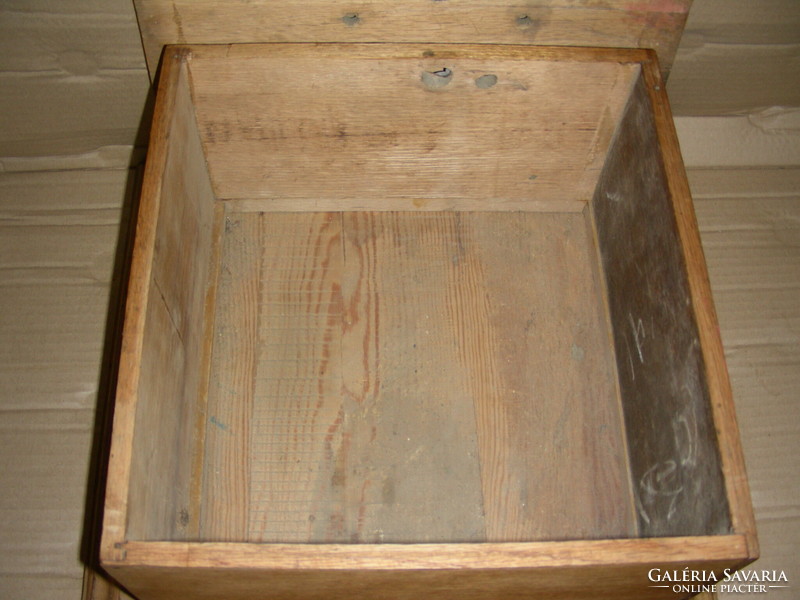 Gramophone box/case