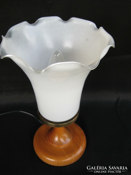 Virág alakú lámpa fa talprész üveg búrával