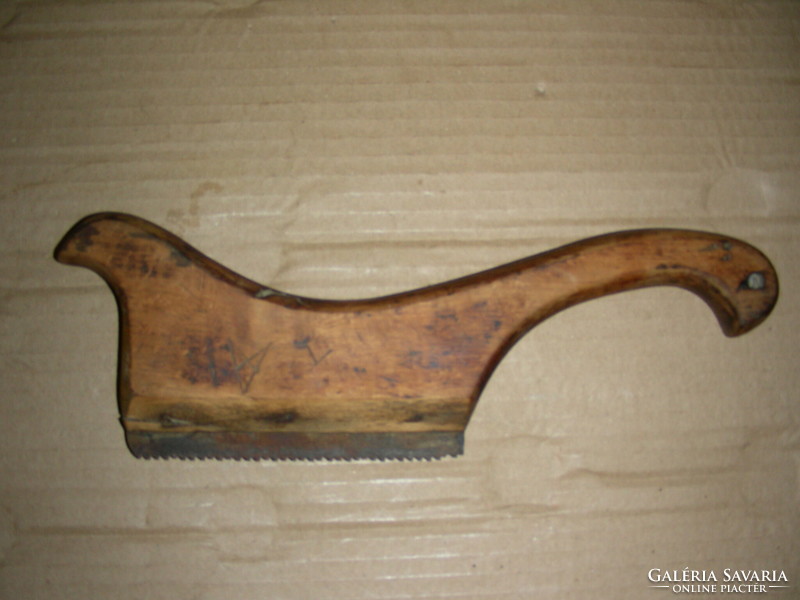 Antique carpentry saw