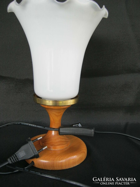Flower-shaped lamp with wooden base and glass shade