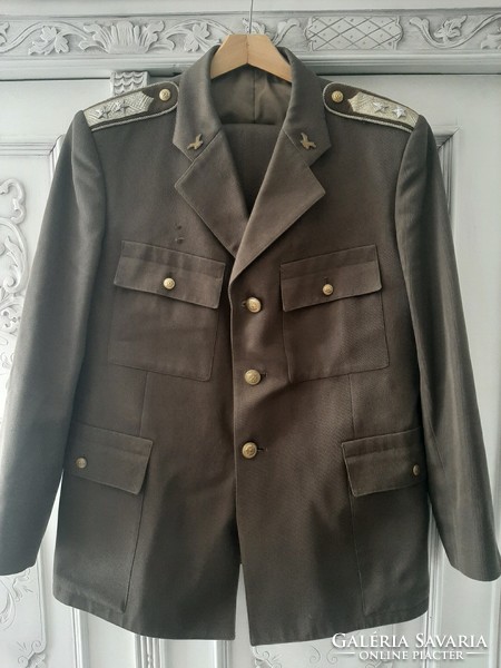 Mnh military officer's uniform from the 1970s-1980s with a lieutenant colonel's shoulder plate and anti-aircraft weapon gender marking